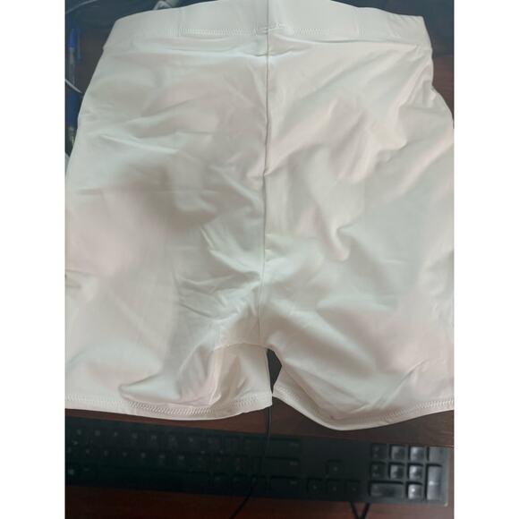 NWT Skims Swim Bike Shorts Size Small - Picture 3 of 4